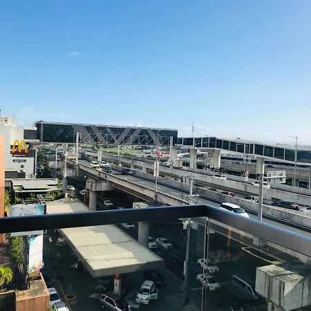 One Palm Tree Villas Across Naia-T3 Manila Ngoại thất bức ảnh